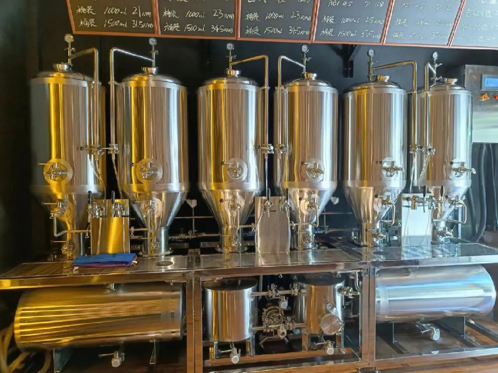 入手一套精酿啤酒设备多少钱？
