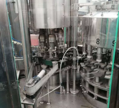啤酒灌装机